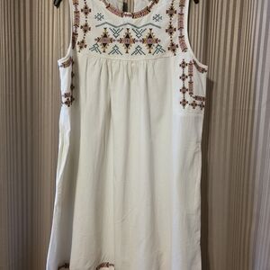 Easel White Mini Dress with Multicolor Embroidery